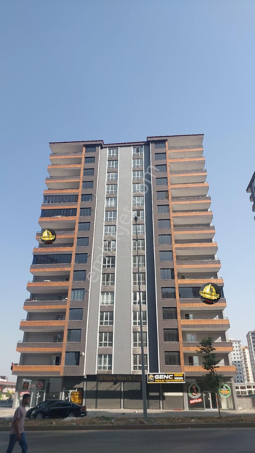 Yükselen Gayrımenkul Abdülkadir Yüksel Hastanesi Yanında Satılık 3.5+1 Ultra Lüks Daire