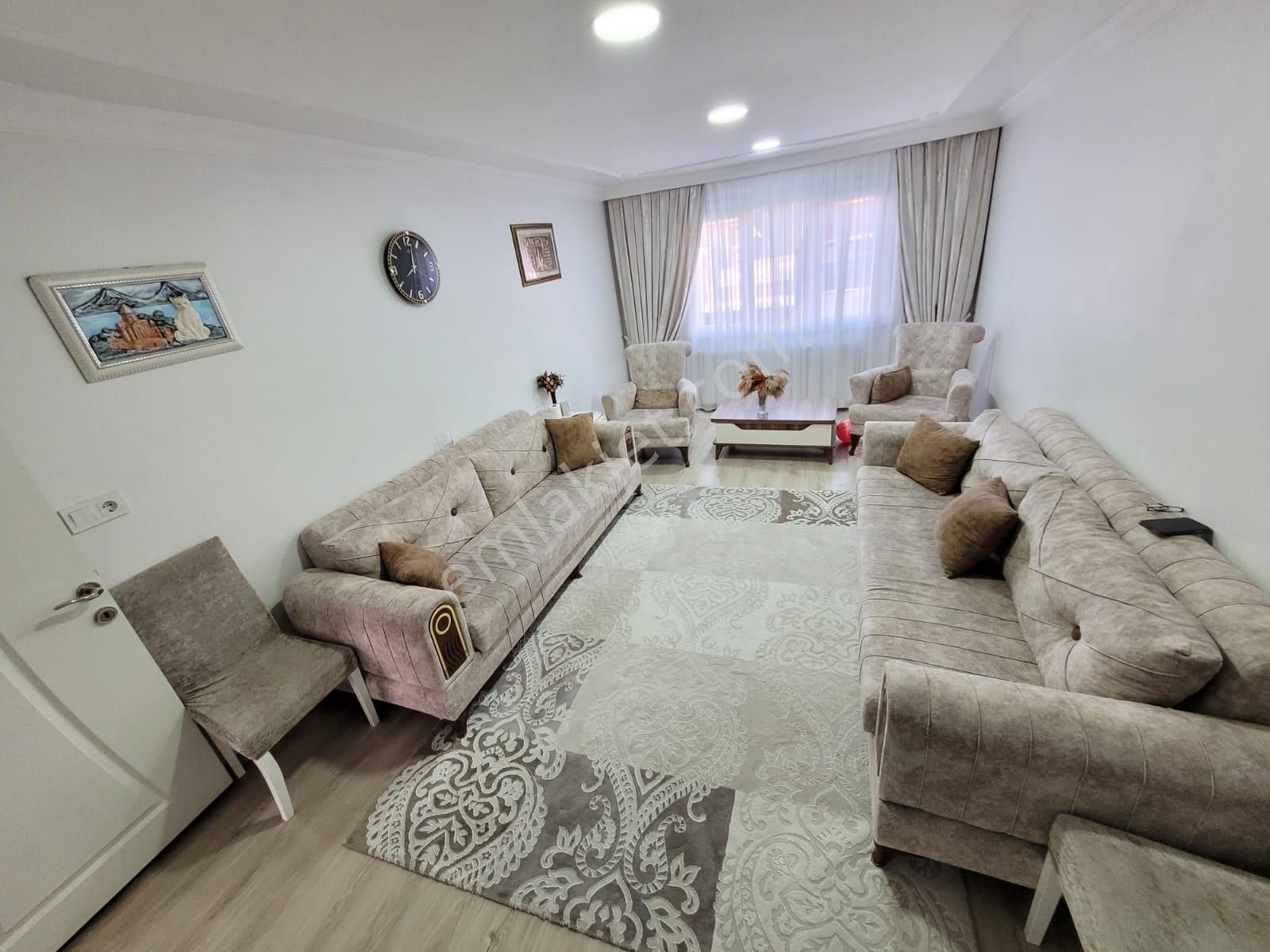 Üç Kardeşler'den Yunus Emre Mh Satlık 3+1 Dublex 175m² Lüx Daire