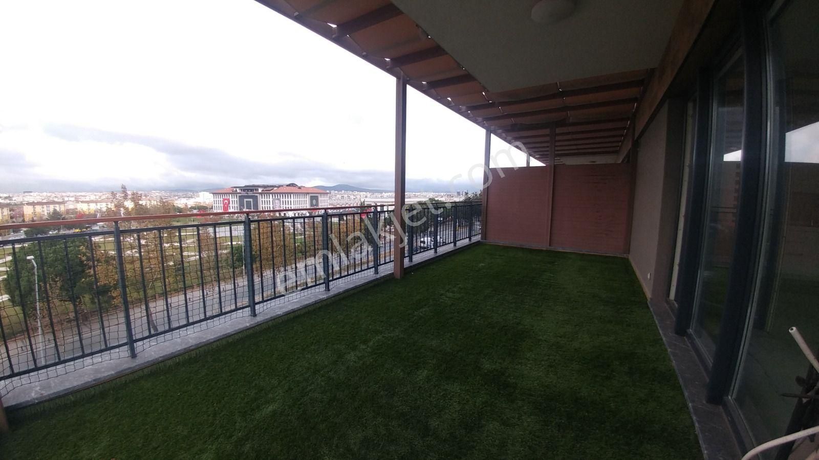 Seeworld Sinpaş Metrolife 3+1 Teras Balkonlu Boş 159m2