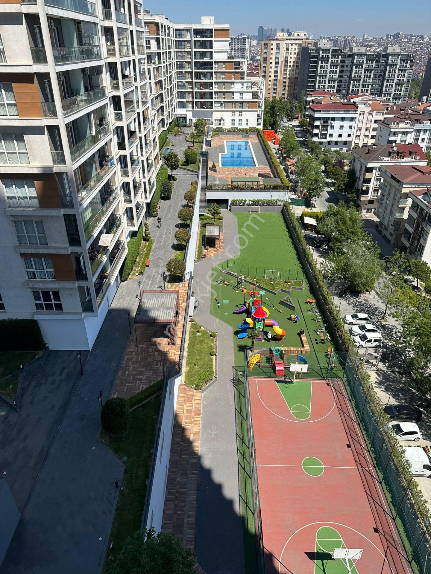 Esenyurt Güzelyurt Mahallesi Gülpark Yaşam Evleri 1+1 Kiralık Daire Site İçerisinde Metrobüse 5 Dk.