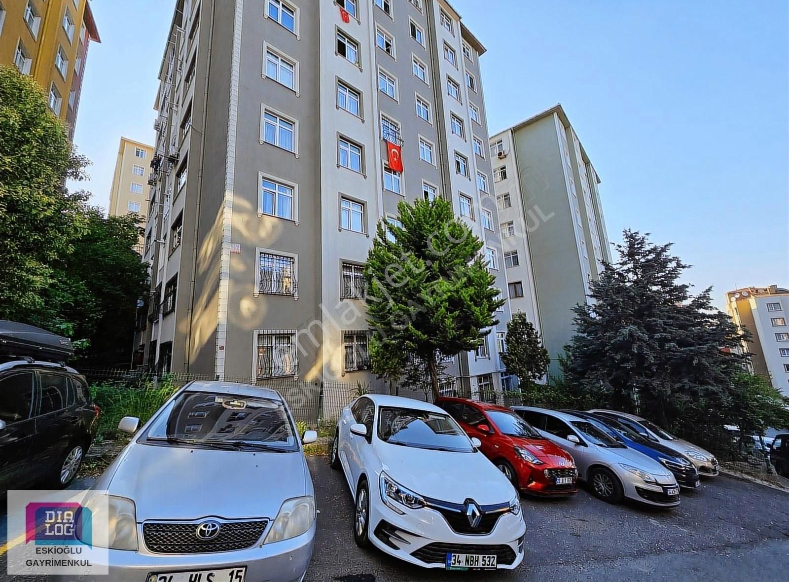 Eskioğlu'ndan 5.levent'e Komşu Belediye Konutlarında 3+1 Daire