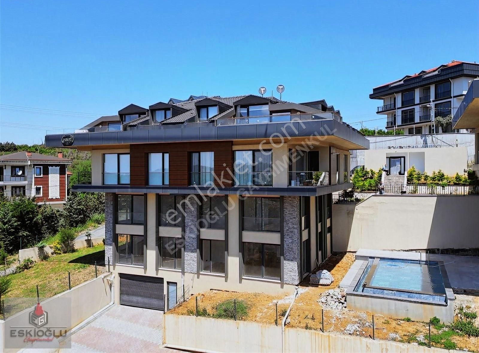 Sarıyer Maden'de Butik Lüks Sitede Bahçe Kullanımlı 4+1 Daire