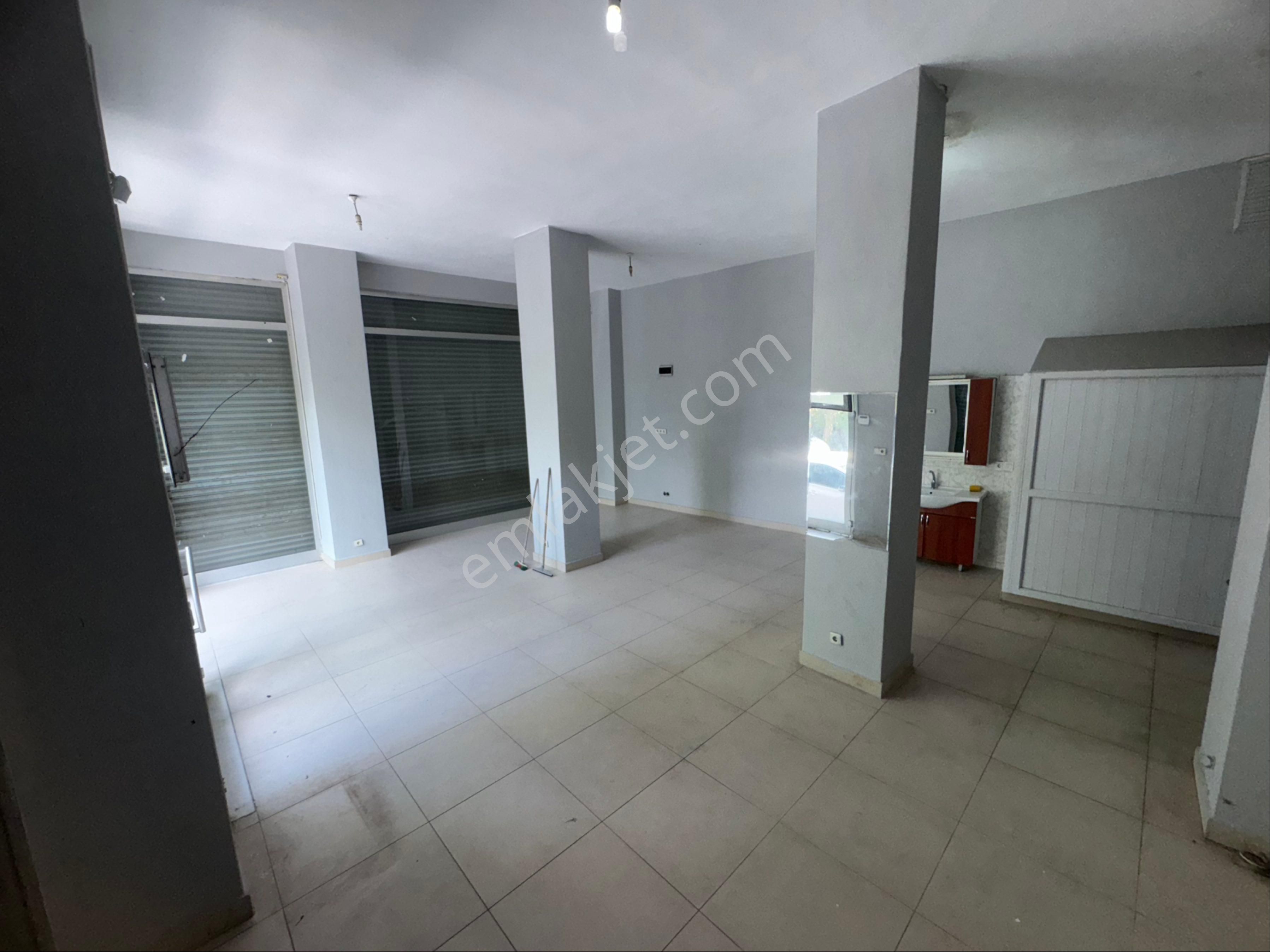 Zafer Yapıgayrimenkulden Kiralıkgirişkatdükkan 65m2sanayielktrikli İstanbul Sultangaziuğurmumcumahde - Görsel 4