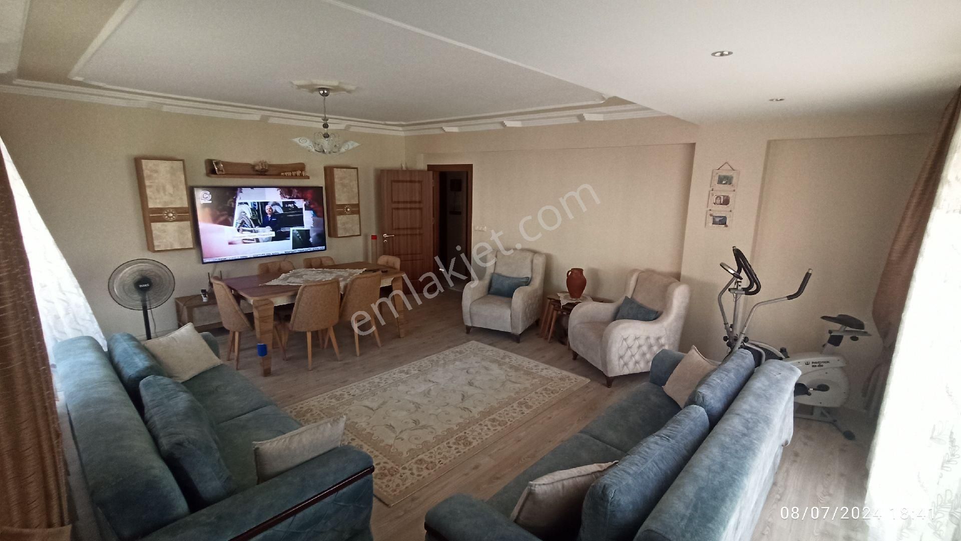 Sahibinden 3+1 145 M2 Ebeveyn Banyolu