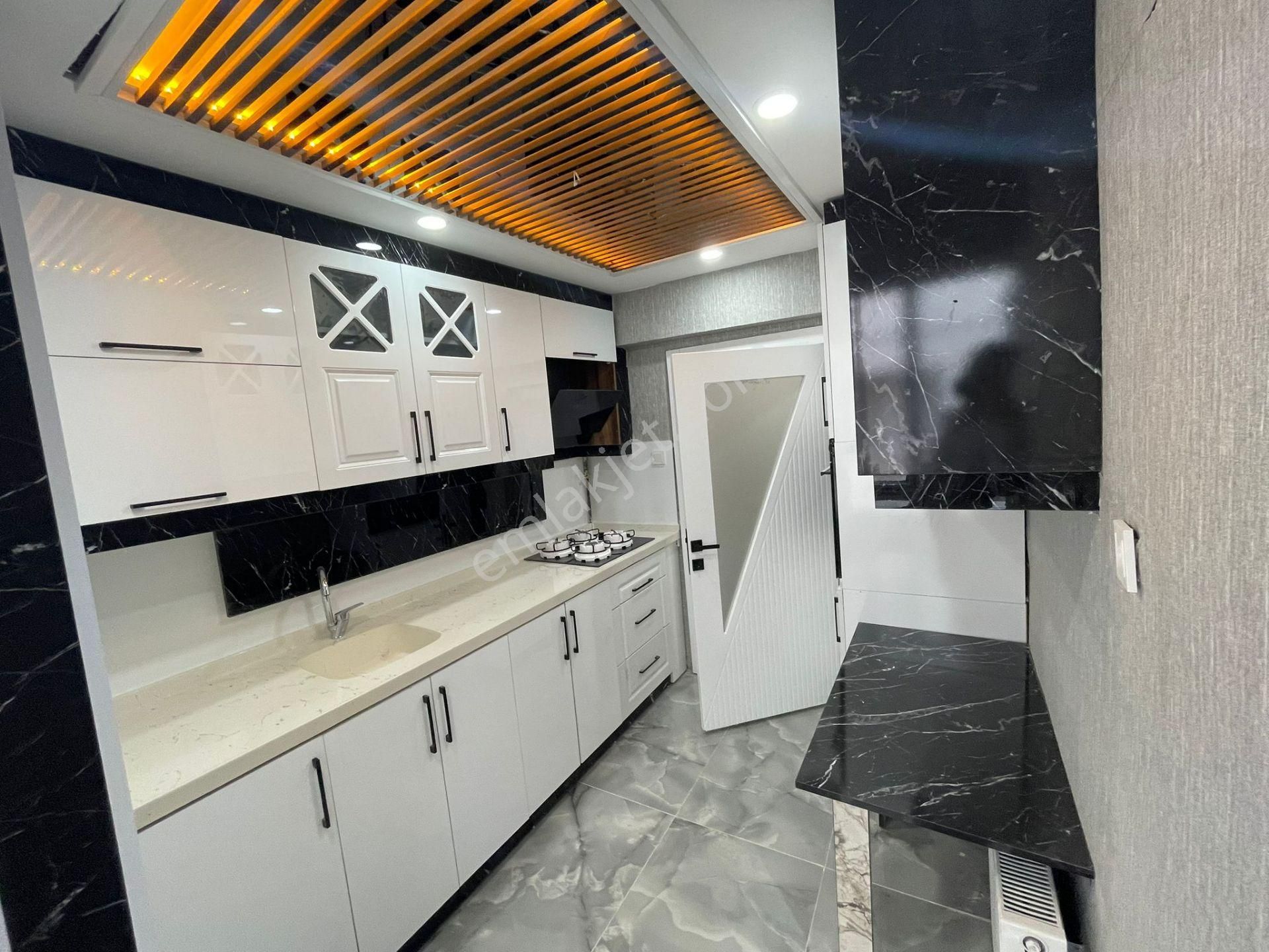 Sincan Mareşal Da 3+1 Full+full Yapılı Arakat Daire