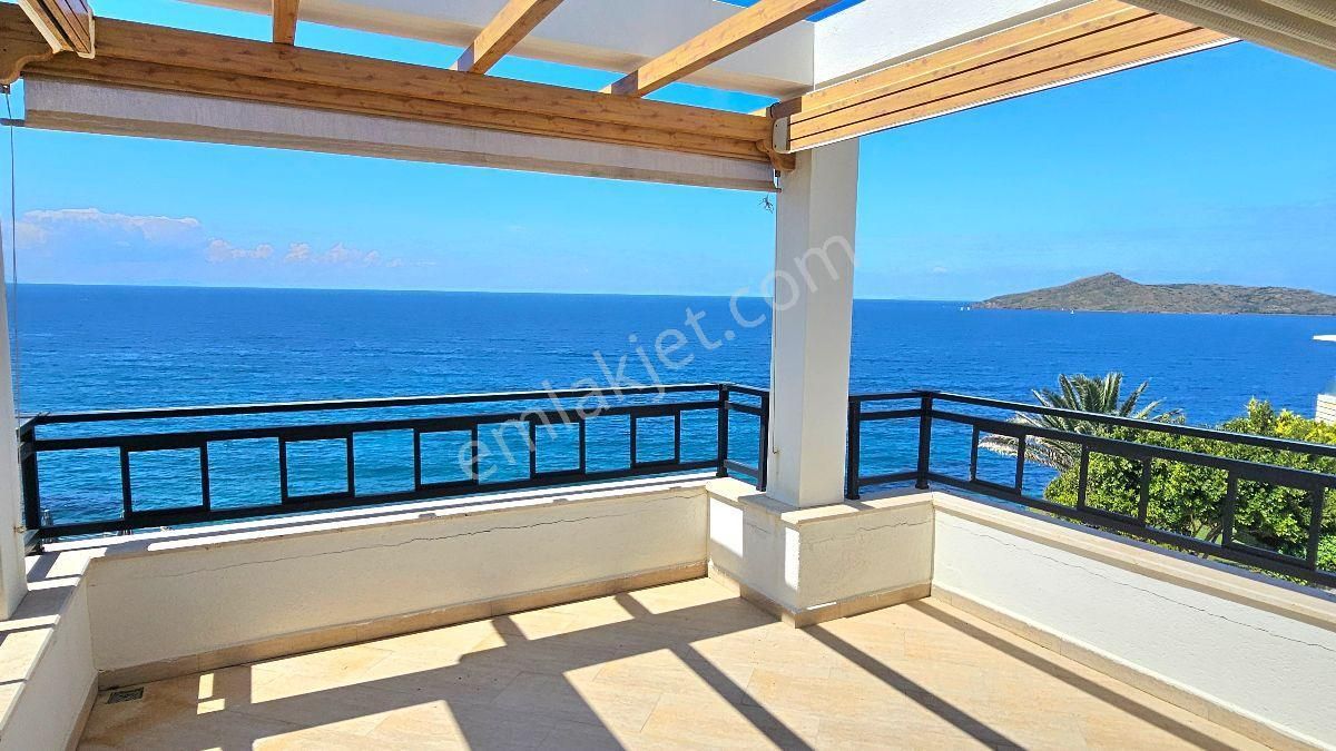 Bodrum Yalıkavakta Satılık Denize Sıfır Sitede Deniz Manzaralı 3+1 Daire