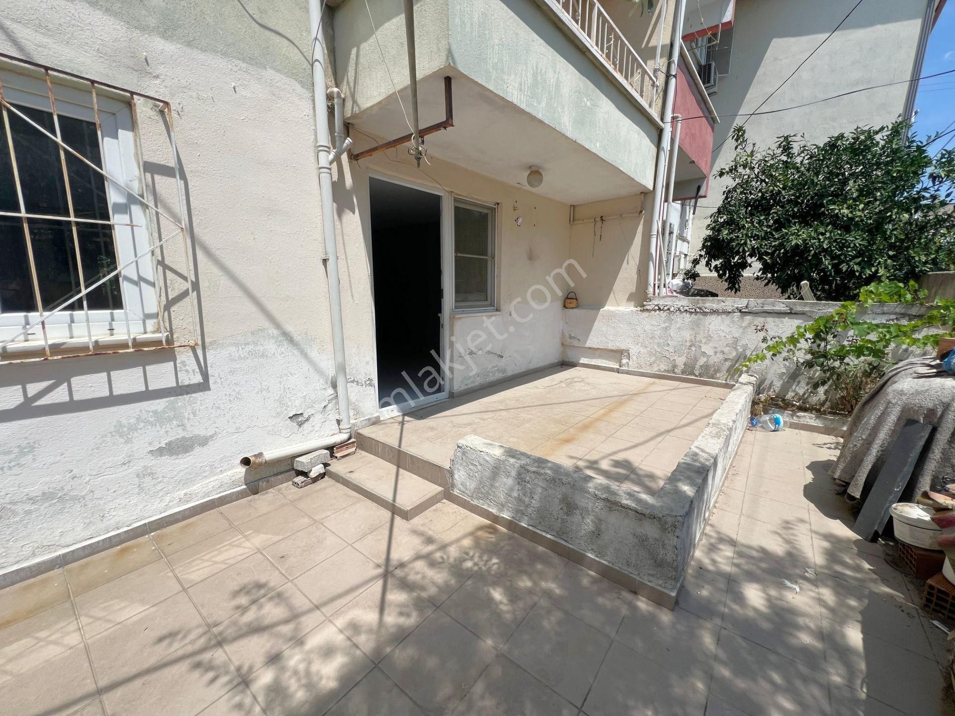▀jet Emlak'tan Edremit Kadıköy'de Bahçe Kullanımlı 2+1 Kiralık Daire