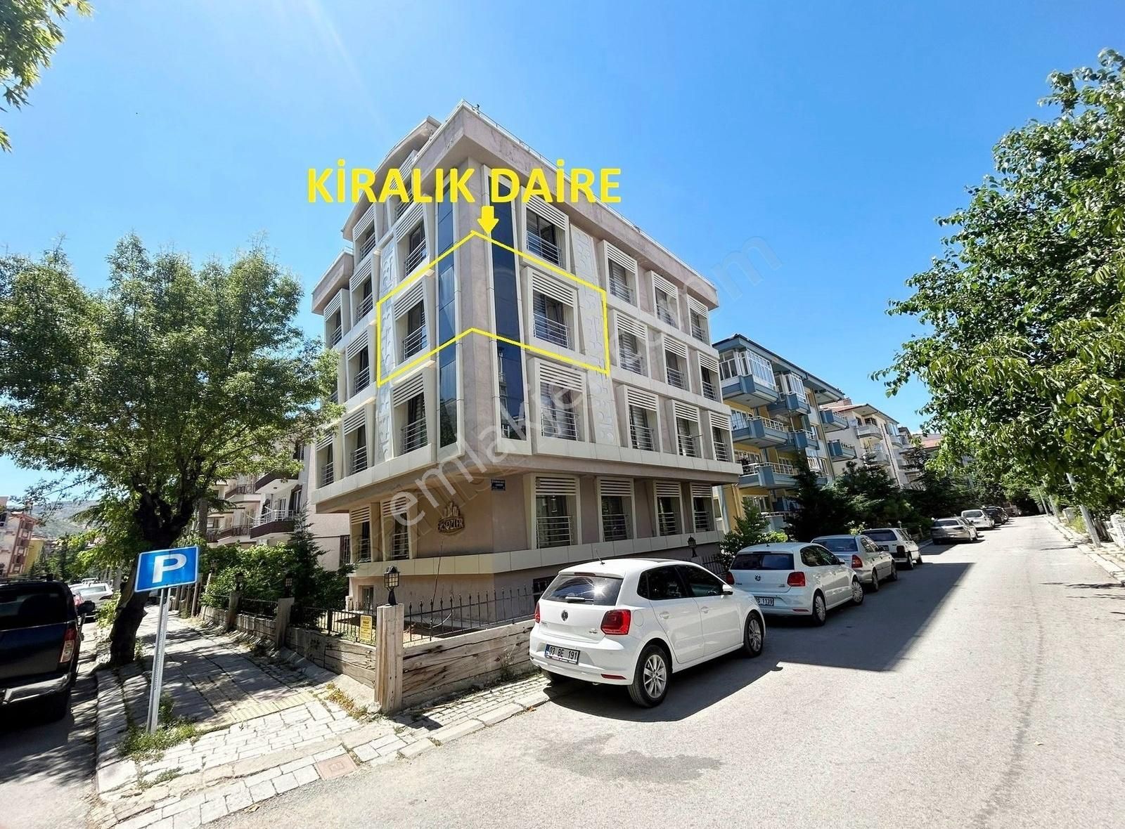 Merkez'de Park Afyon Avm. Yakın Afjetli-arakat Eşyalı 1+1