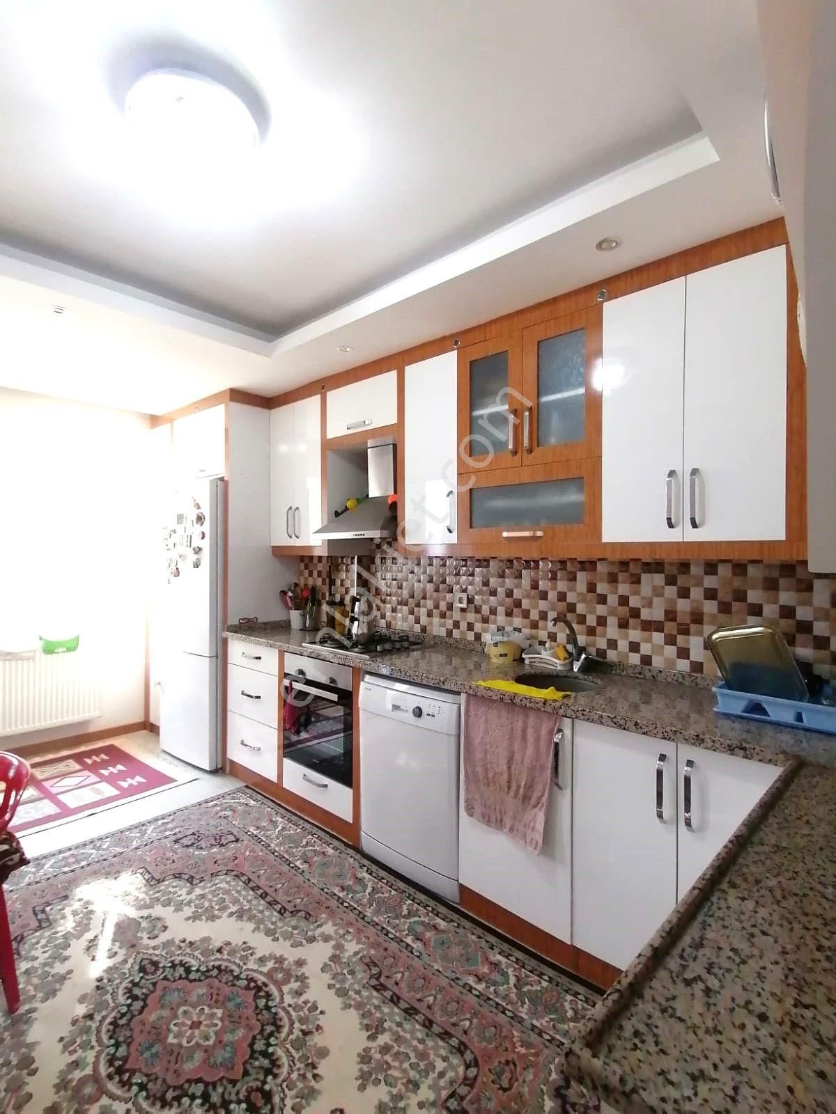 İlbadı Mahallesinde Bayramyeri Yakininda Masrafsız Kullanışlı Dubleks Daire Satılıktır