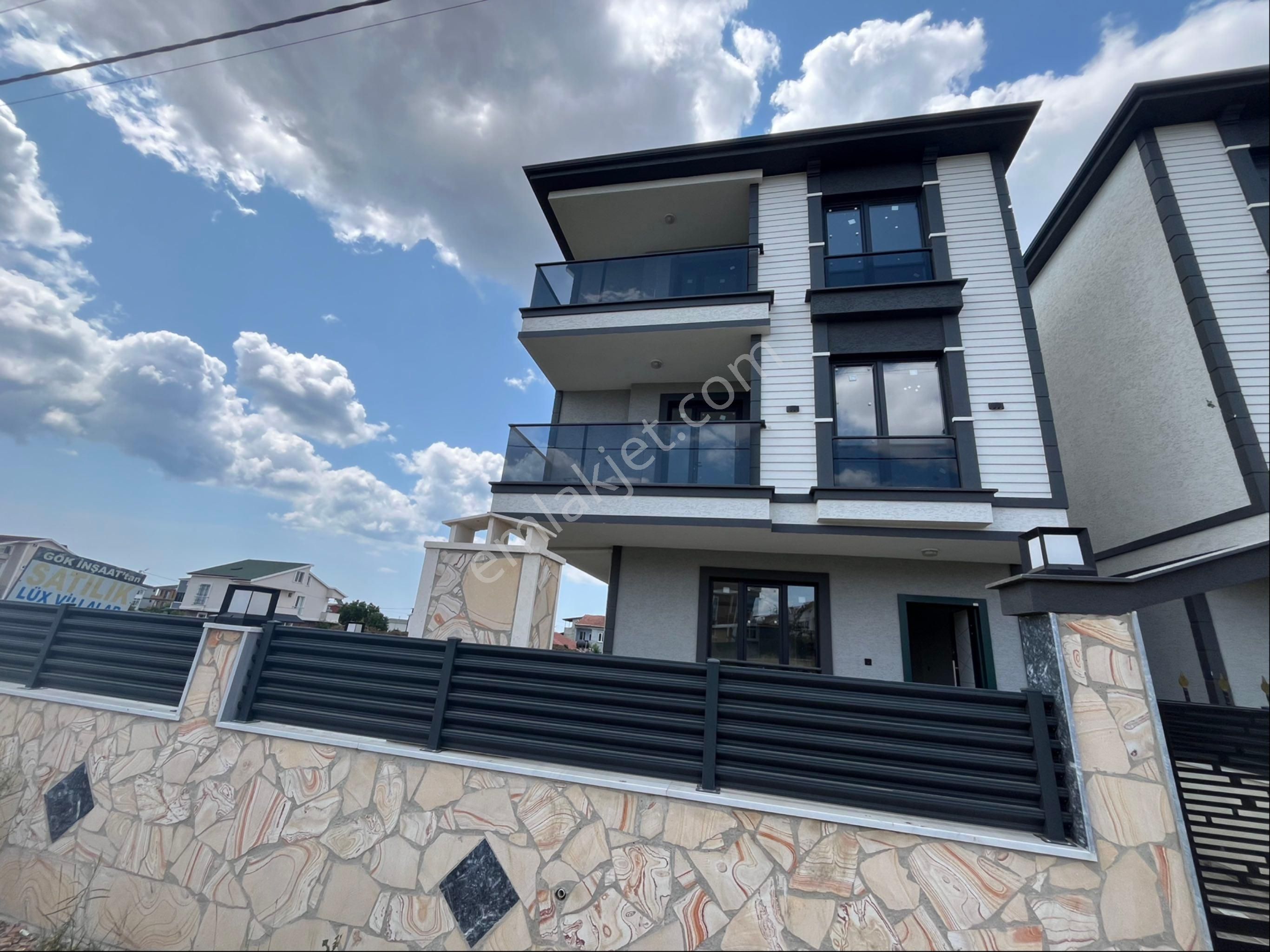 Ata Gayrimenkul'den 345 M2 Arsa İçinde 4+1 Lüks Villa - Görsel 5