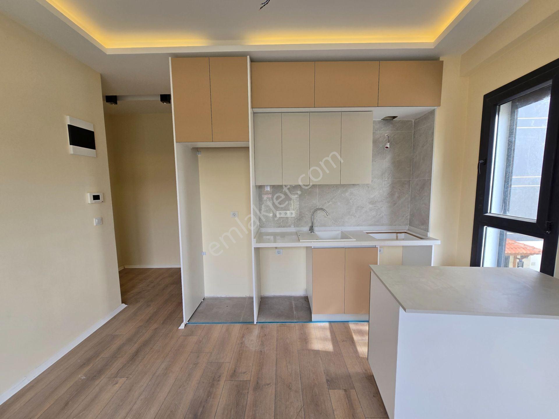 Kuşadası Davutlar Satılık 1+1 Daire Denize Yakın Merkezi Konum - Görsel 6