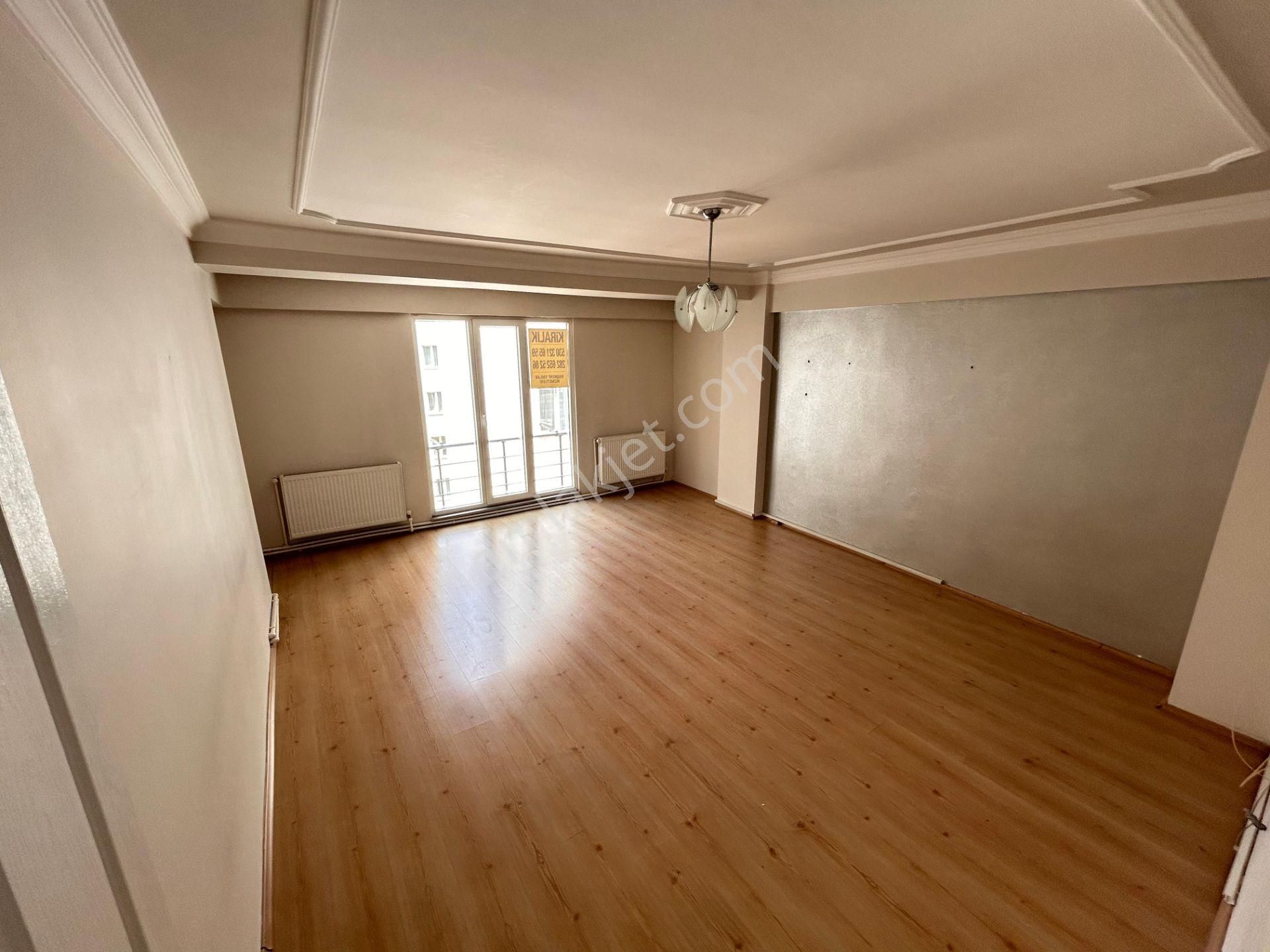 Reşadiye'de Yeni Evli Çiftlere 2+1 110m2 Kiralık Yeni Daire