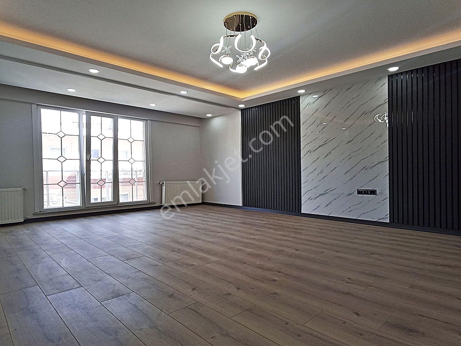 Cadde34'den Yunus Emre Mahallesinde Geniş Metrekarede 3+1 Şık Tasarımlı Satılık Daire!!!!
