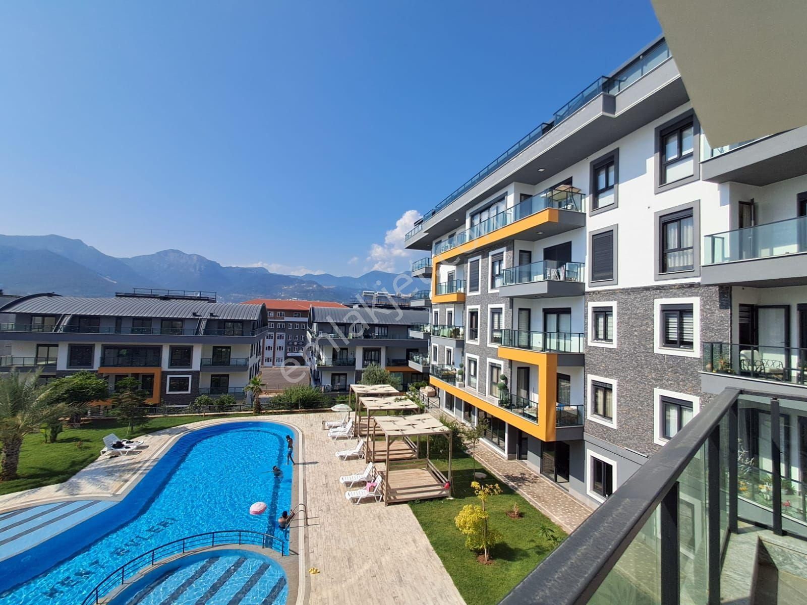 Alanya Oba Site İçi Residance Full Aktivirteli Satılık 2+1 Lüks Daire