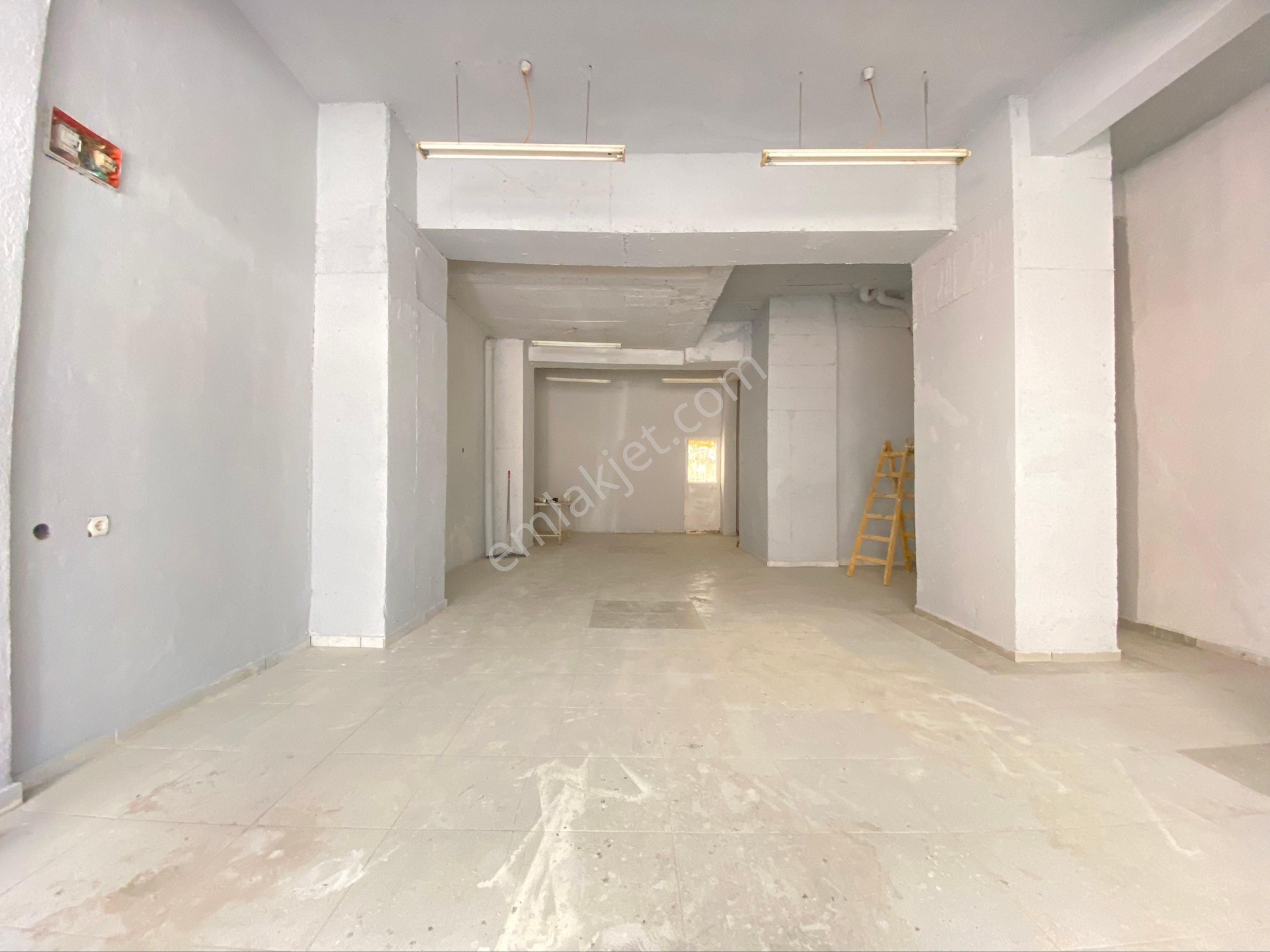Akalından Alifuat Cebesoy Mahallesin De 140 M2 Kiralık Dükkan