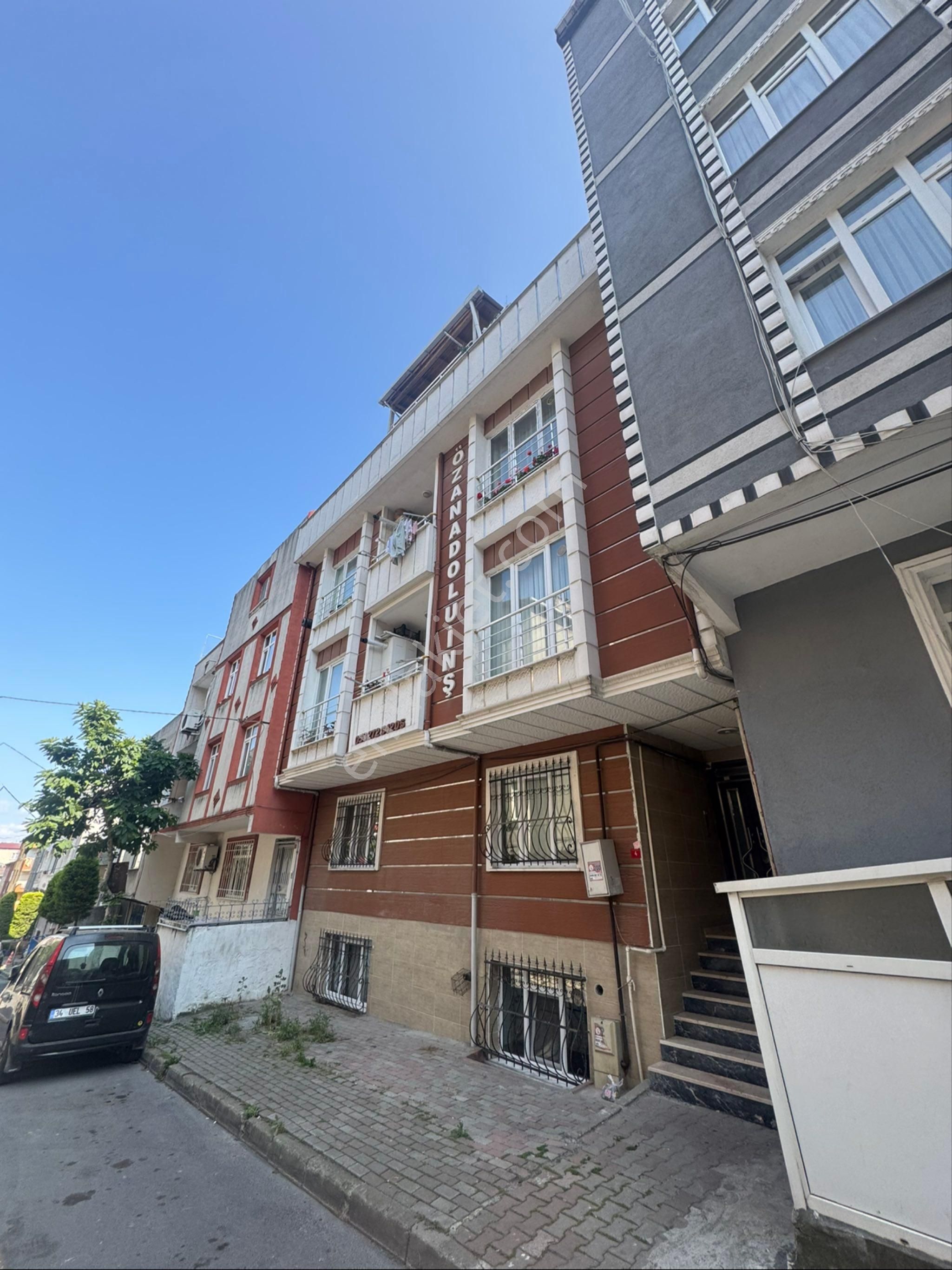 Halkalı Merkez Mah Eşyalı 2+1 Teraslı Çatı Katı
