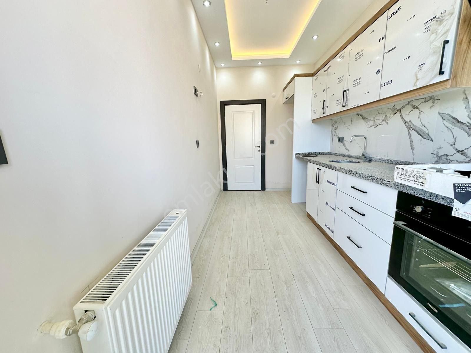Yükselden Kadıköyde Şok Şok Fiyata 2+1 Ayrı Mutfak Sıfır Daire