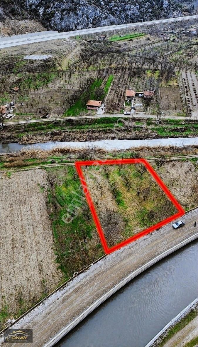 Onay Emlak' Tan Satılık Ziyere De Muhteşem Bahçe Elek. Su. Yol!