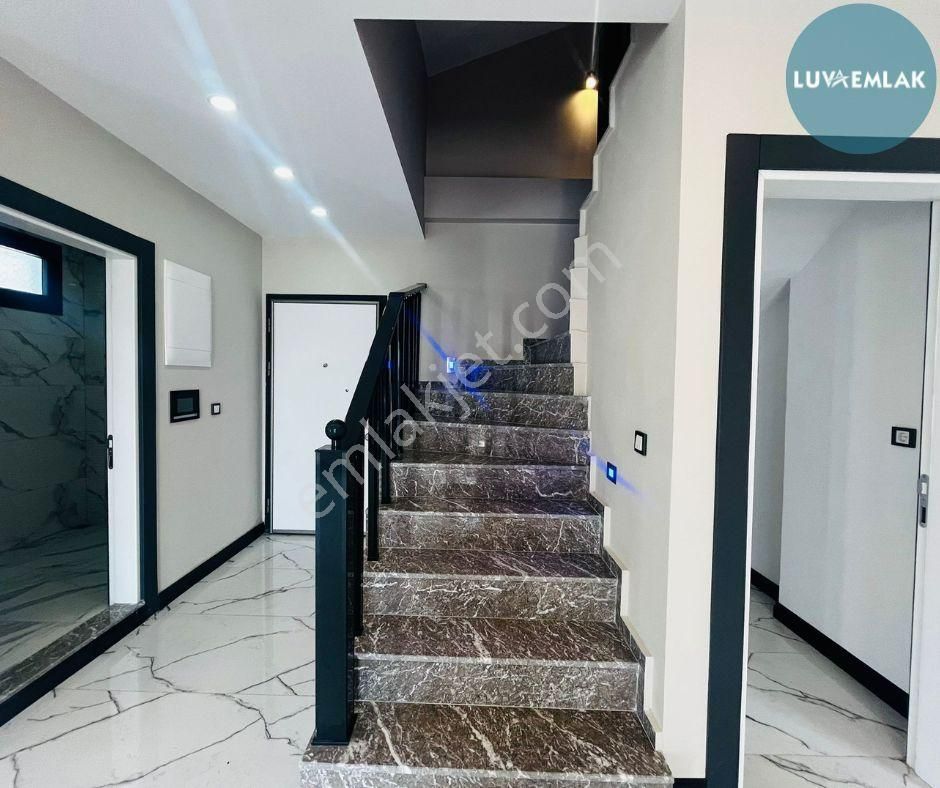 Didim Akbük'te Doğayla İç İçe, Deniz Manzaralı, Akıllı Ev Sistemli, Tam Müstakil Satılık 5+1 Villa - Görsel 12