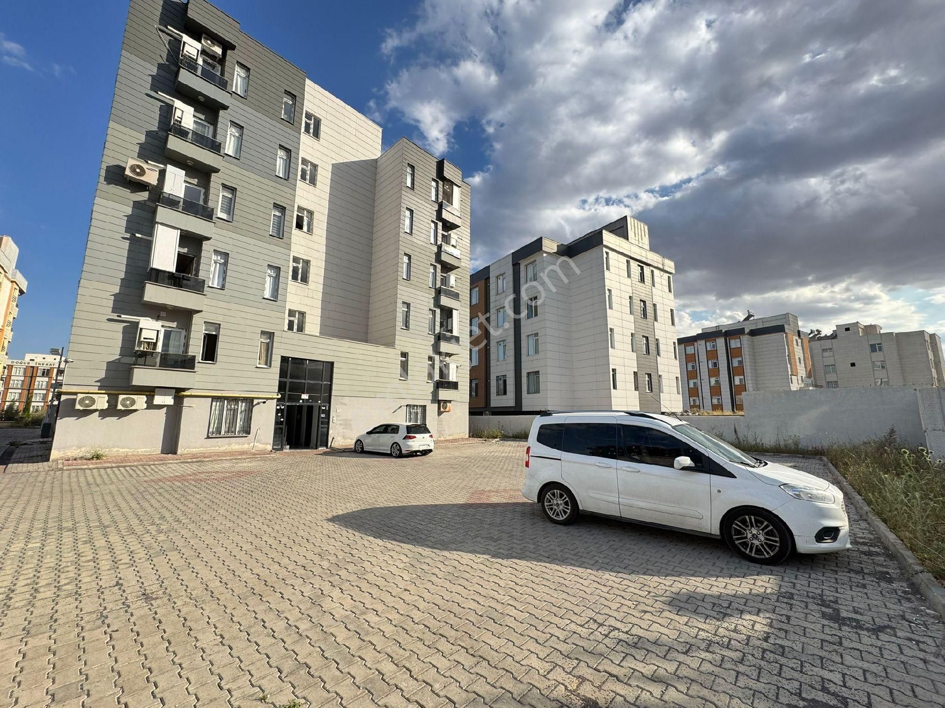 Cadde Seyran'dan Eşyalı Kiralık 1+1 (memura)