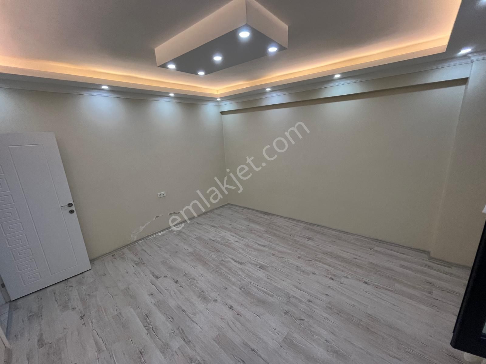 Pusula İnş.tan Uğurmumcu Mah'de Satılık 100m2 2+1 Yüksek Giriş