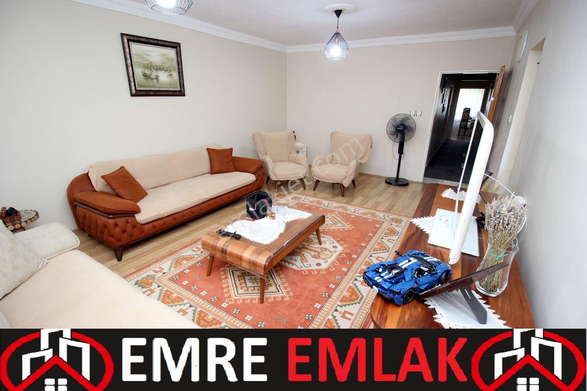 Emre Emlak'tan Ay Yıldız'da Site İçi Arakatta 3+1 Satılık Daire