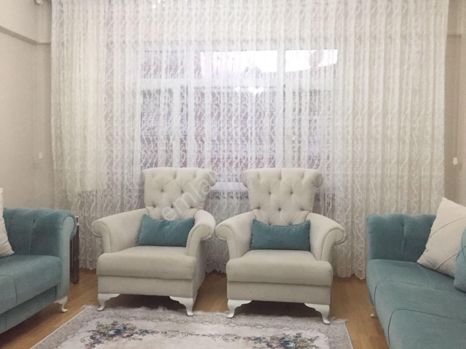 S.evler Merkezde Metro Metrobüse 3dk.2+1 90m2 Full Eşyalı Lüx Arakat