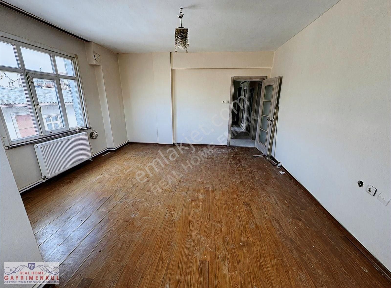 Real'den İkitelli Mehmet Akif 2+1 Kiralık 5.kat Tadilatlı Daire