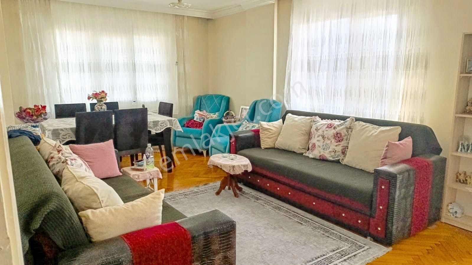 Ssk Hastahane Yakını 125m2 D.gaz Asansör Cadde Üstü Satılık
