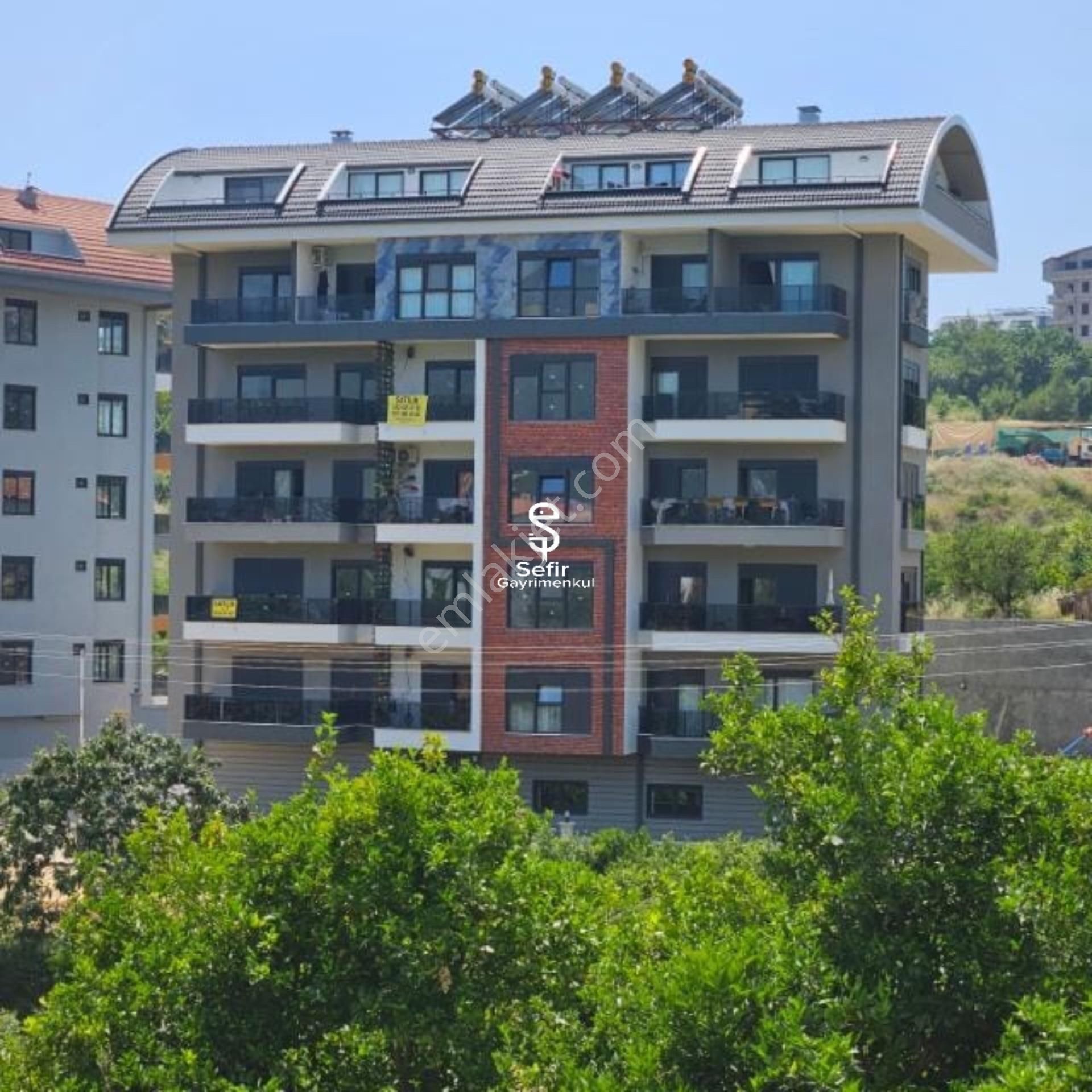 Alanya Çıplaklı'da Doğa Manzaralı 3+1 Dubleks Kiralık Daire