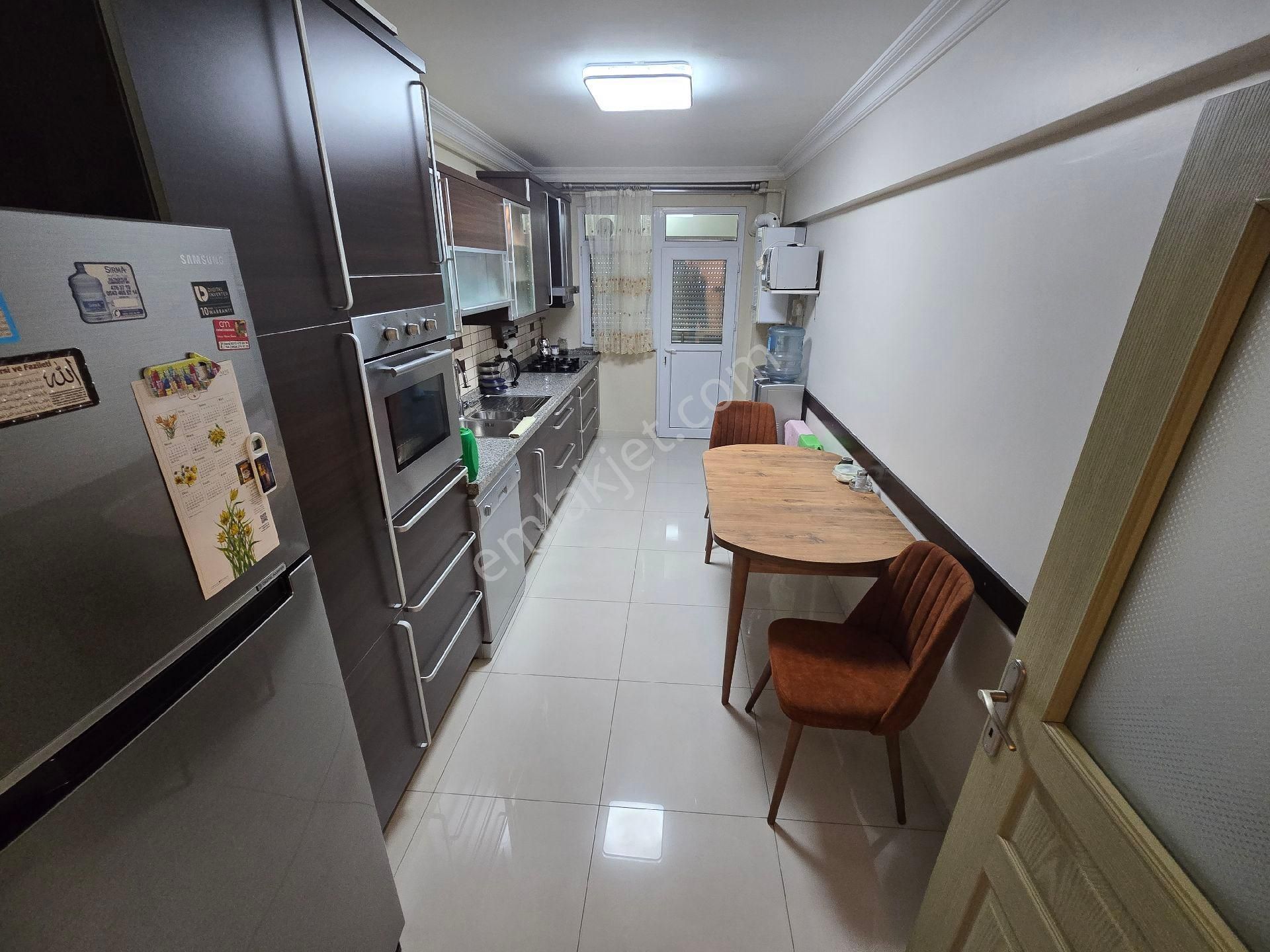 Pusula İnş.tan Cebeci Mah Cadde Uzerinde Satılık 140m2 3+1 1kat Daire