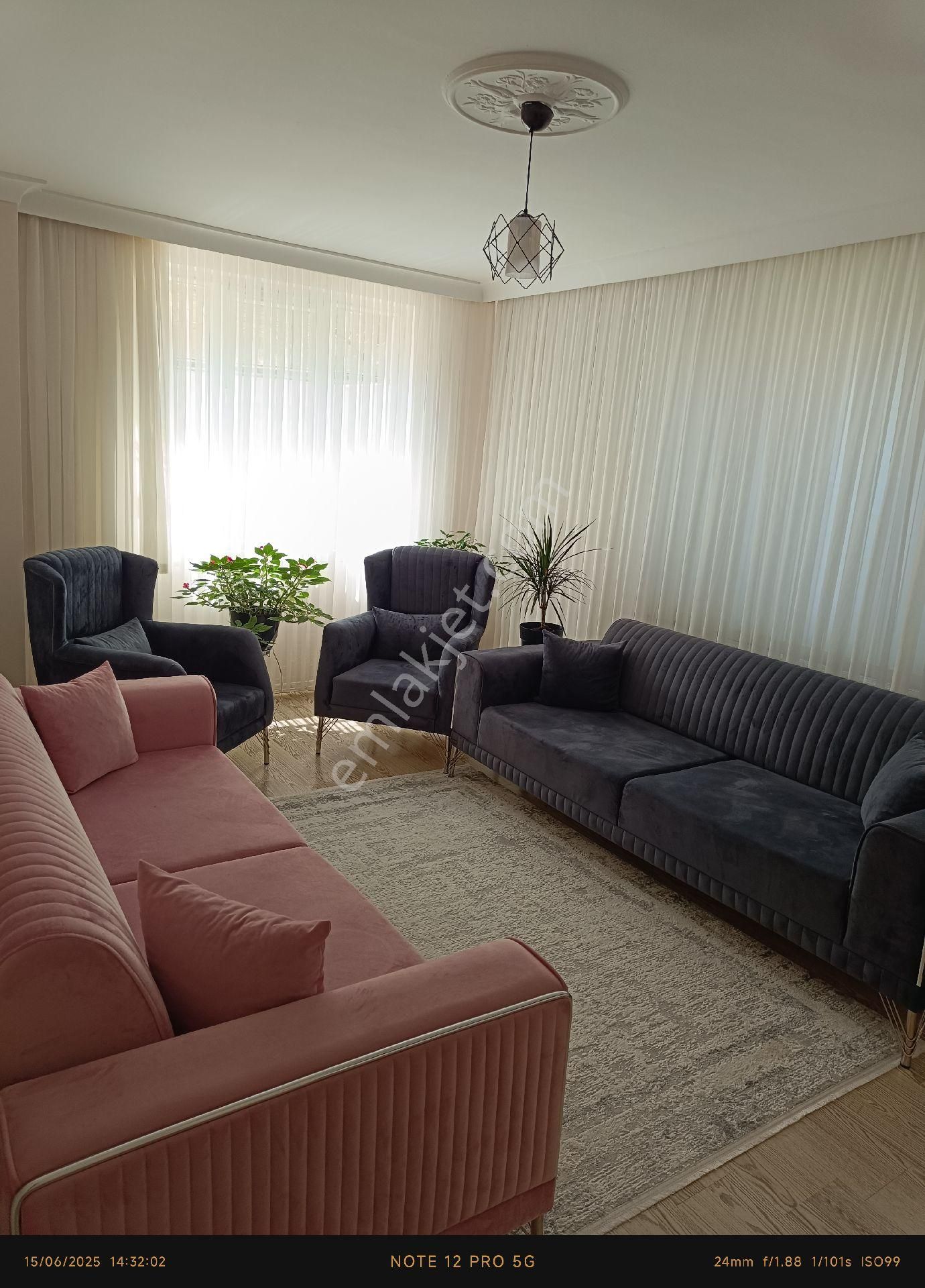 Keçiören Baglum Da Ana Caddeye Yakın Kot 1 De 3+1 115 Metre Kare Ev