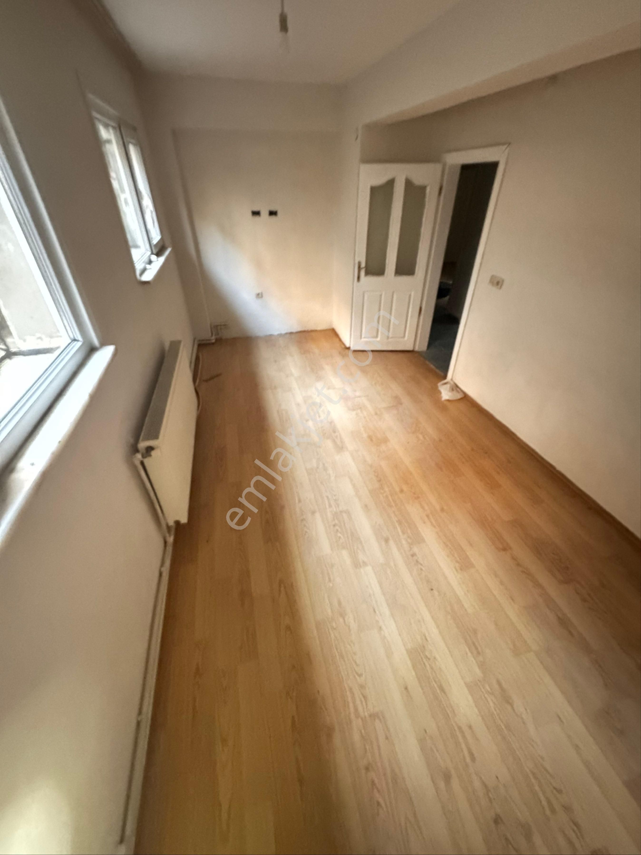 Sancaktepe Sarıgazi Emek Mh 2+1 Bahçe Katı