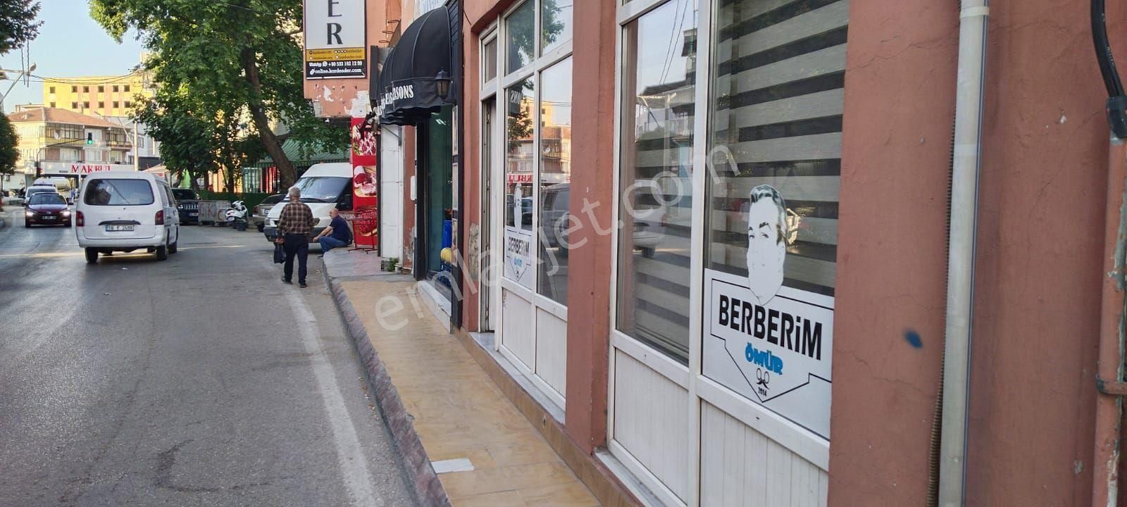 Cadde Üzeri Devren Satılık Berber Dükkanı