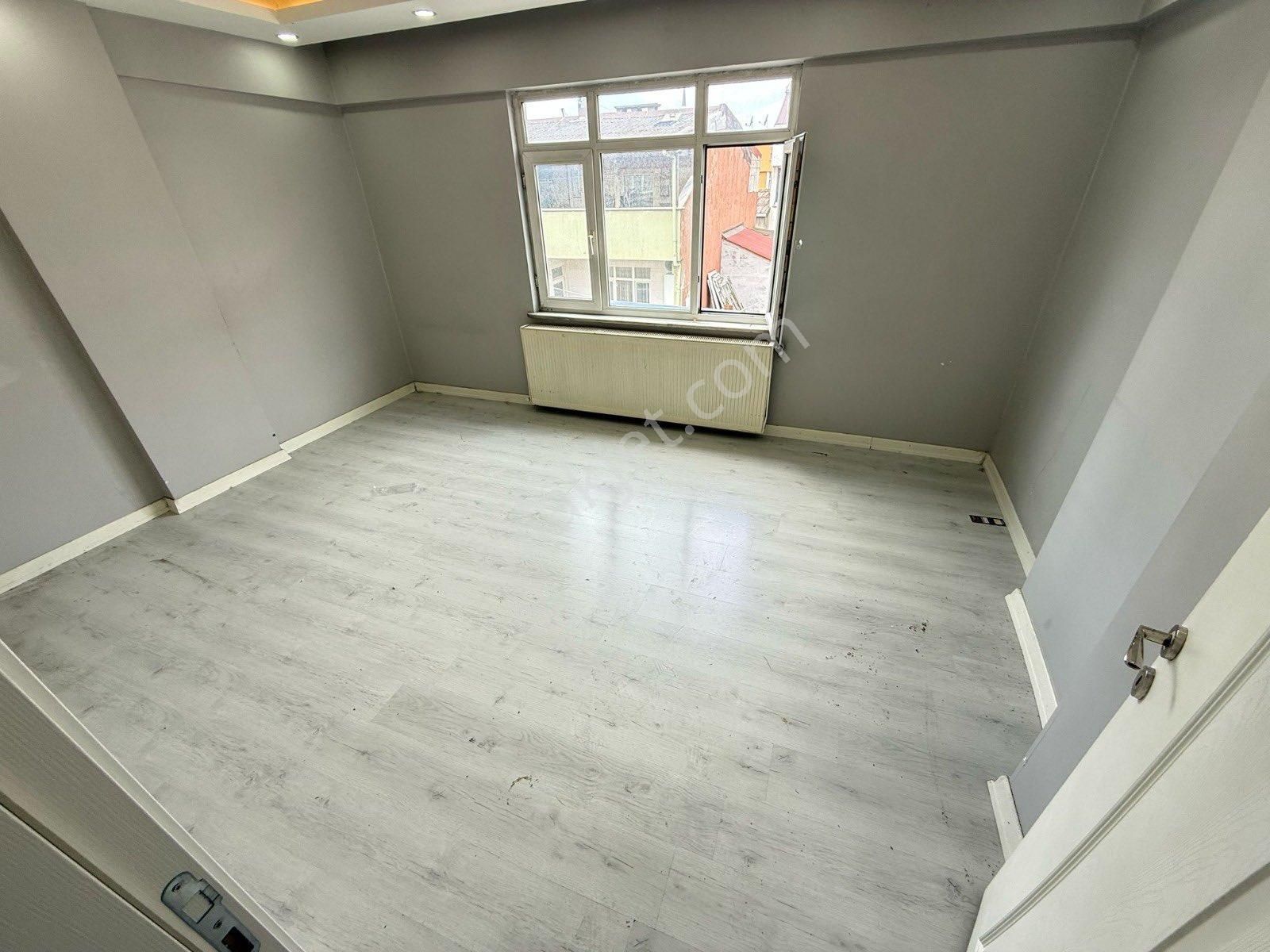 Cebeci Mahallesi 2+1 100 M2 Belediyeye Yakın Asansörsüz Kiralık 4. Kat Daire