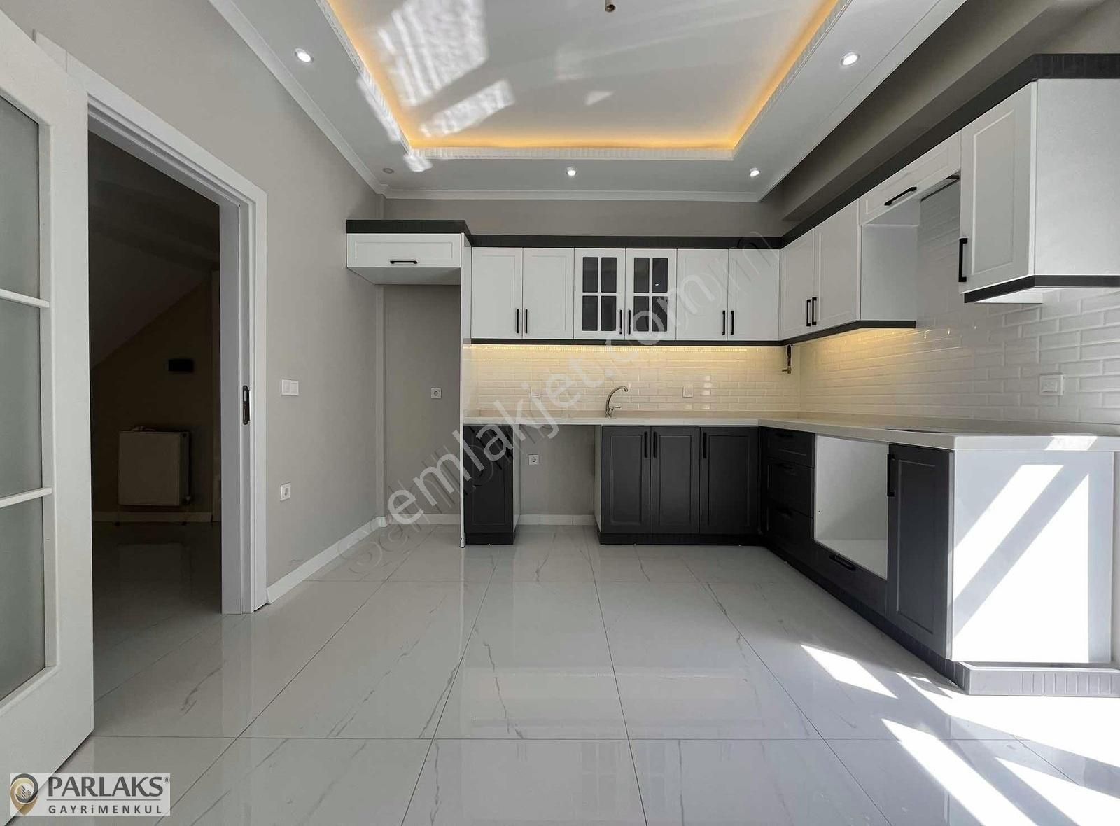 Bayramoğlu Mh Balyanoz Koyu Yakını Sıfır Ultra Lüks 3+1 180m2