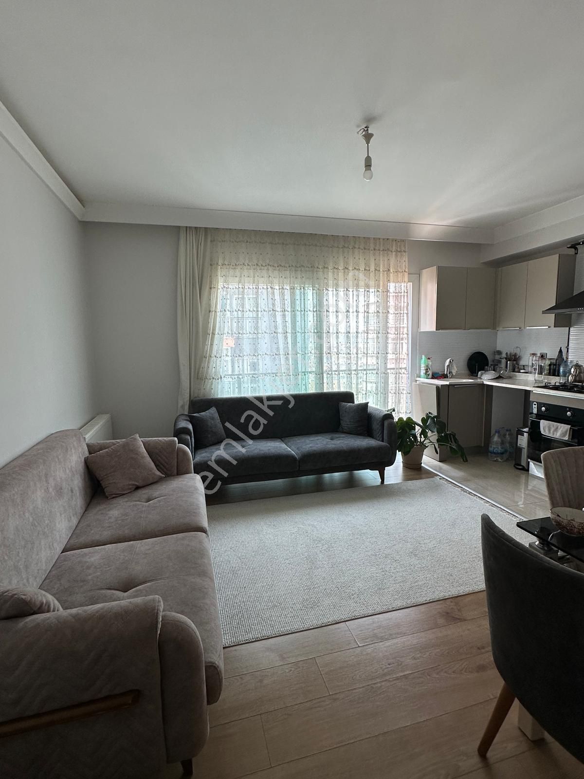 Sahibinden Kiralık Adana Seyhan Yeşiyurtta Geniş Oturumlu 1+1