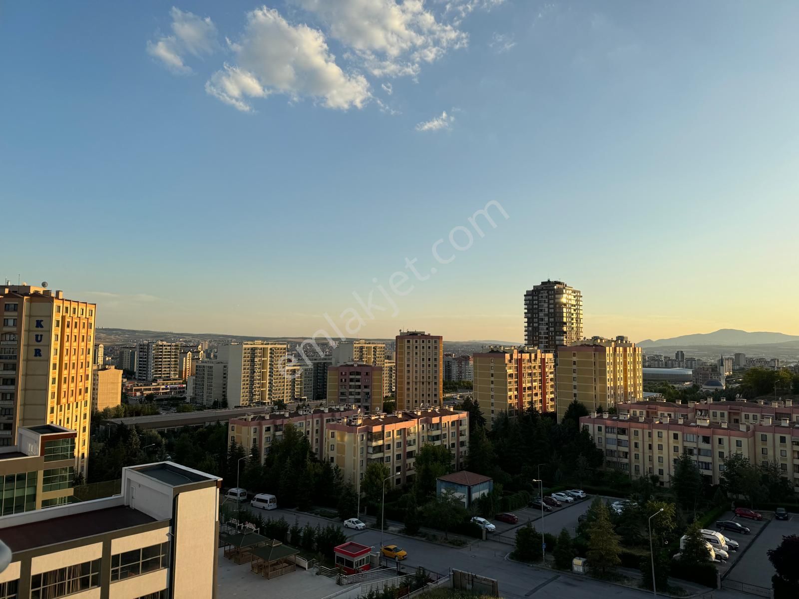 Güney Batı Muhteşem Manzara Cam Balkonlu Kombili Tam Eşyalı 1+1
