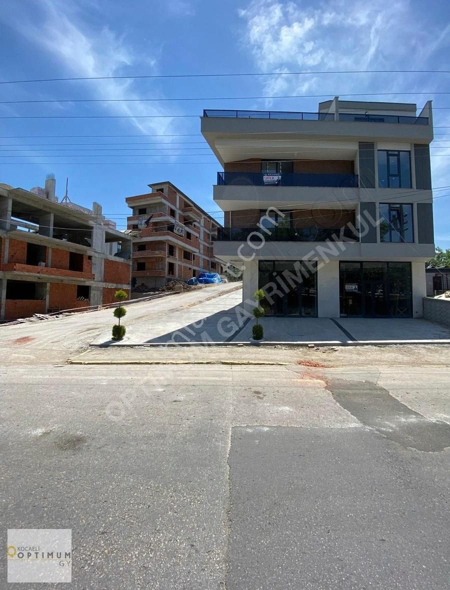 Başiskelekaramürselcd. Cepheli Geniş Teraslı Modern Satılıkofis
