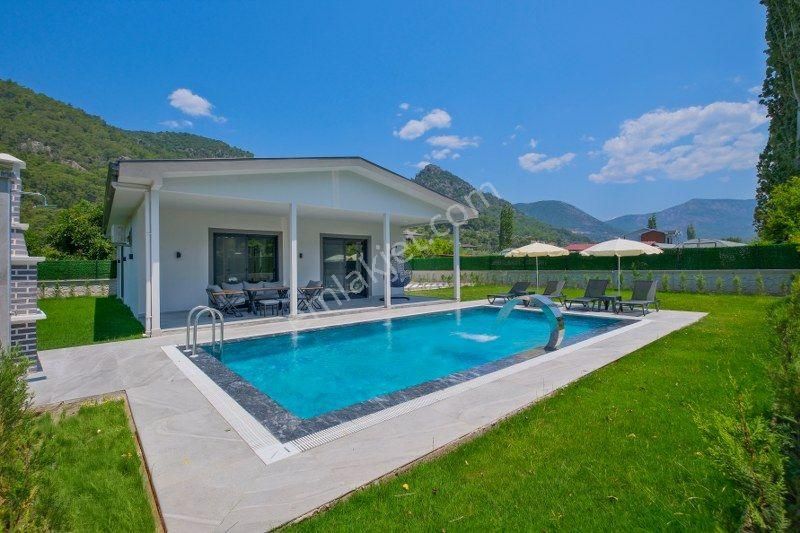 Fethiye İnlice'de Kiralık 2+1 Havuzlu - Görsel 12