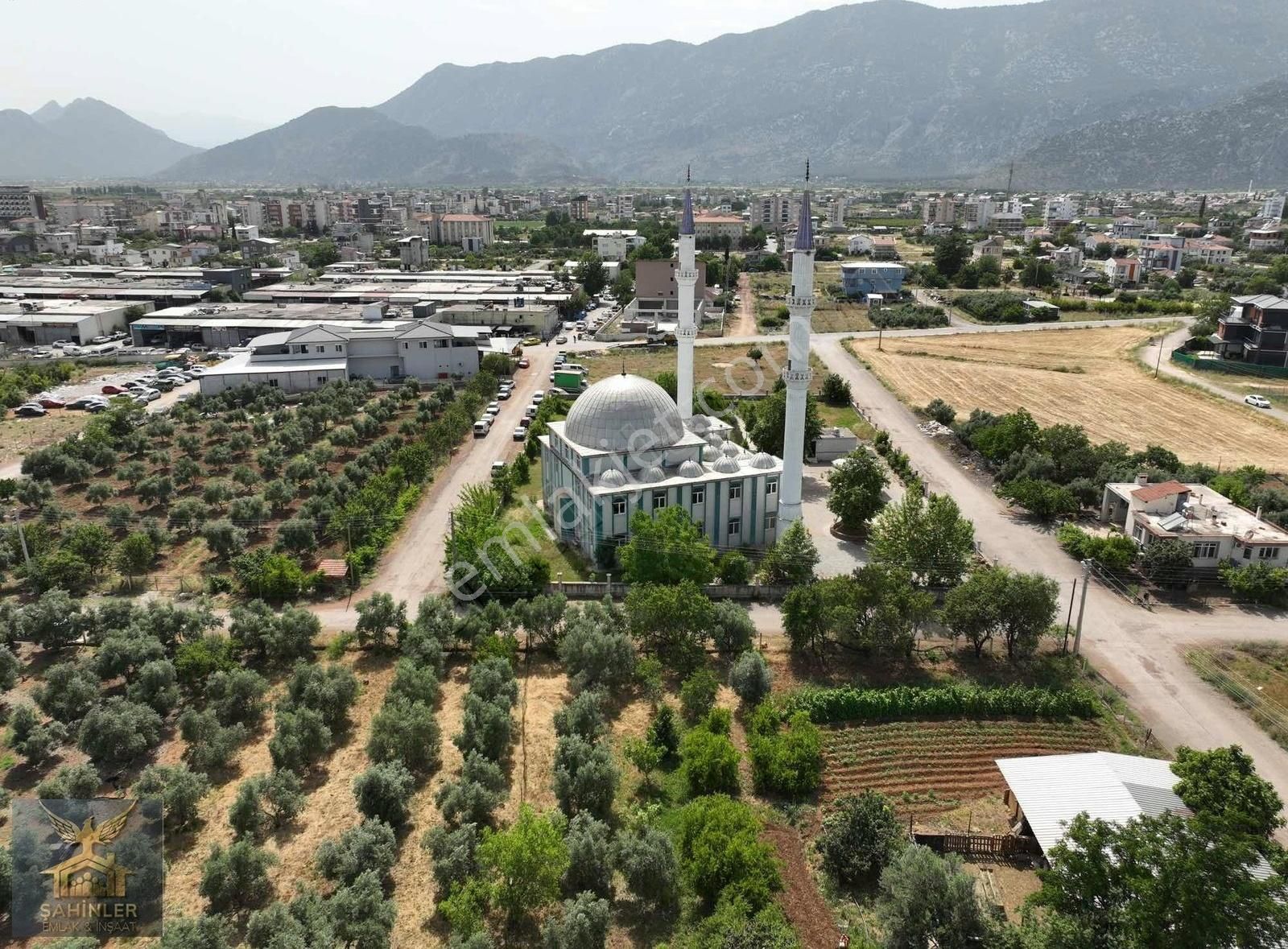 Antalya Bilim Üni Karşısı Çok İyi Konumda 427 M İmarlı Arsa