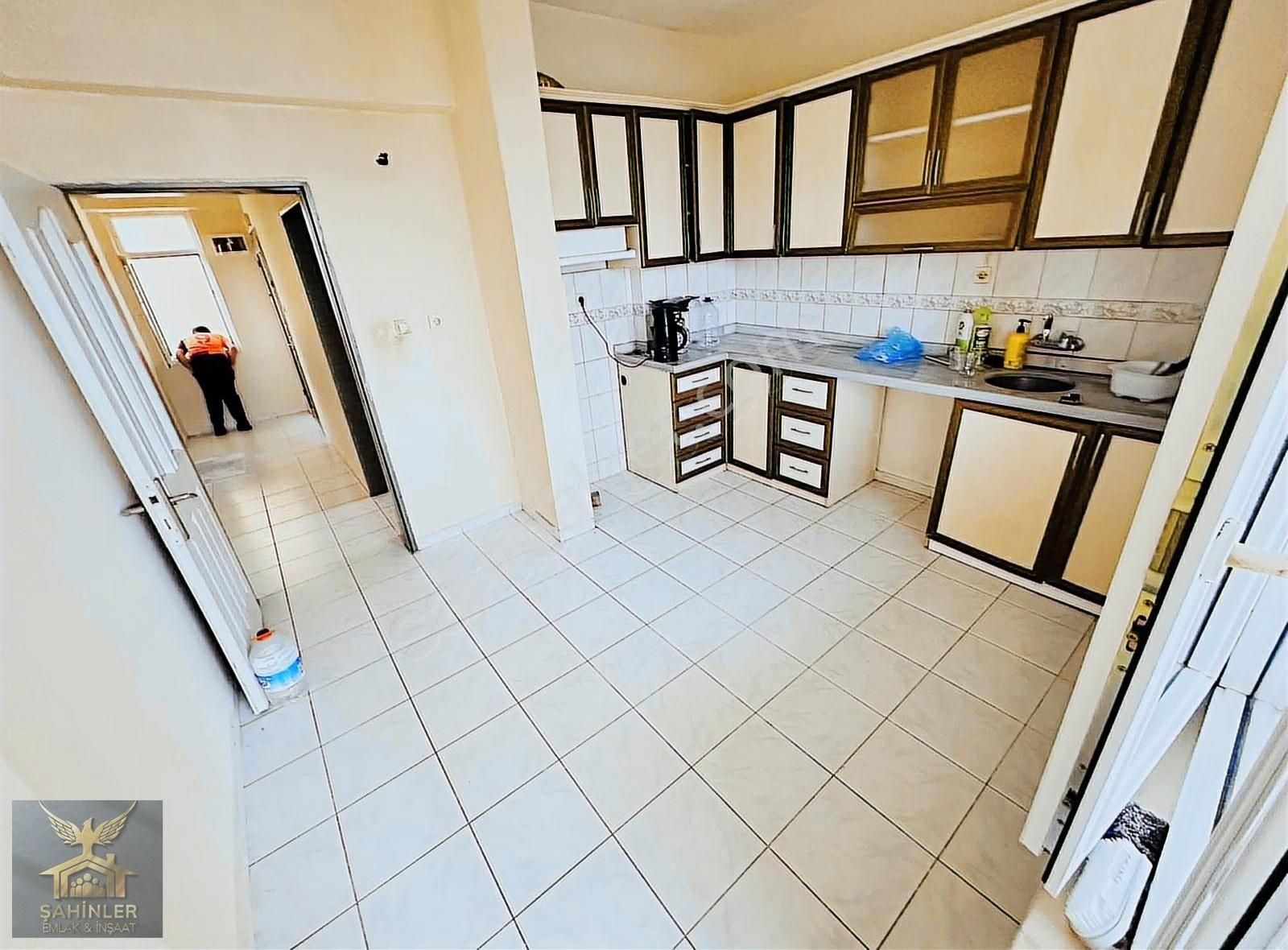 Aktoprak'ta Site İçi Marketler Ve Tramvay Yakını Asansörlü Daire