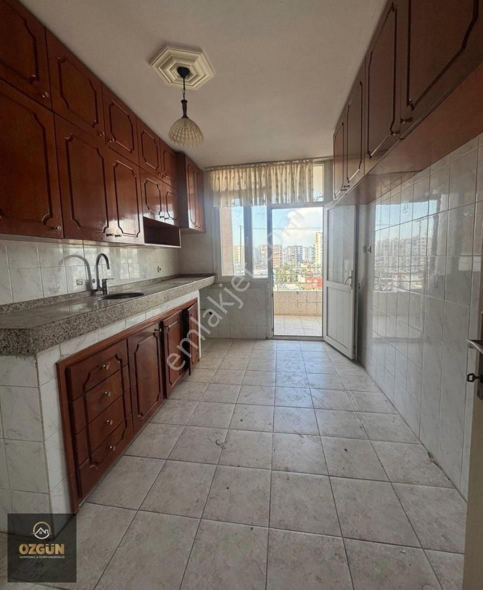 Ebru Elbaydan Site İçinde Cazip Kelepir Satılık Geniş 3+1