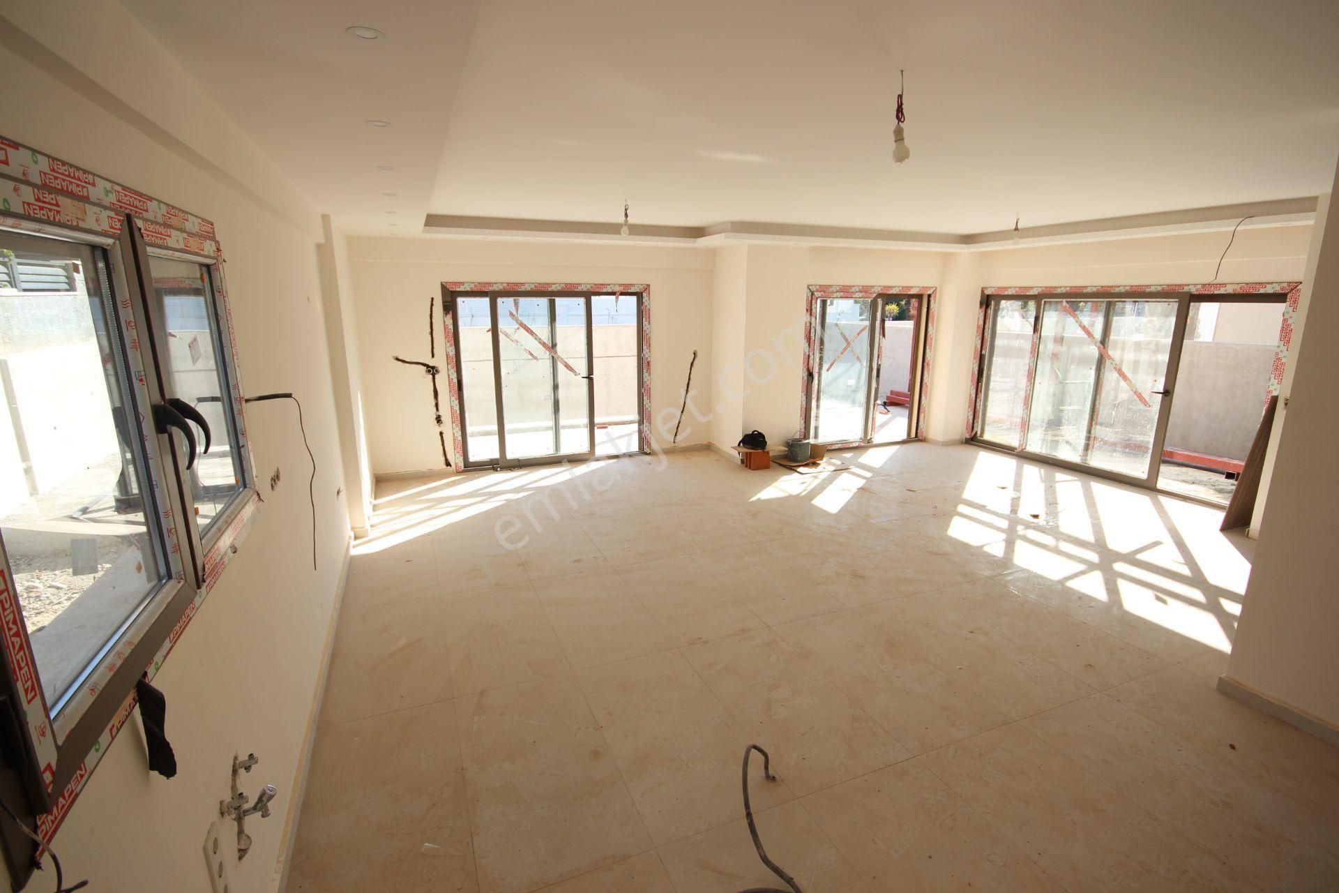 Goldhouse Dan Satılık Villa Akarca Da Sahile Yakın Tripleks 5+1 - Görsel 17