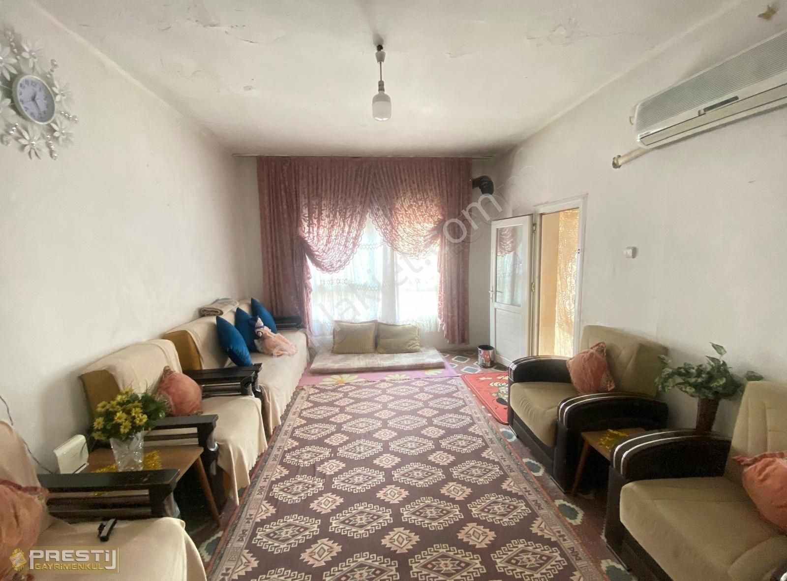Prestij'den Piririeis'te Kelepir Fiyata Geniş Oturumlu 2+1 Daire