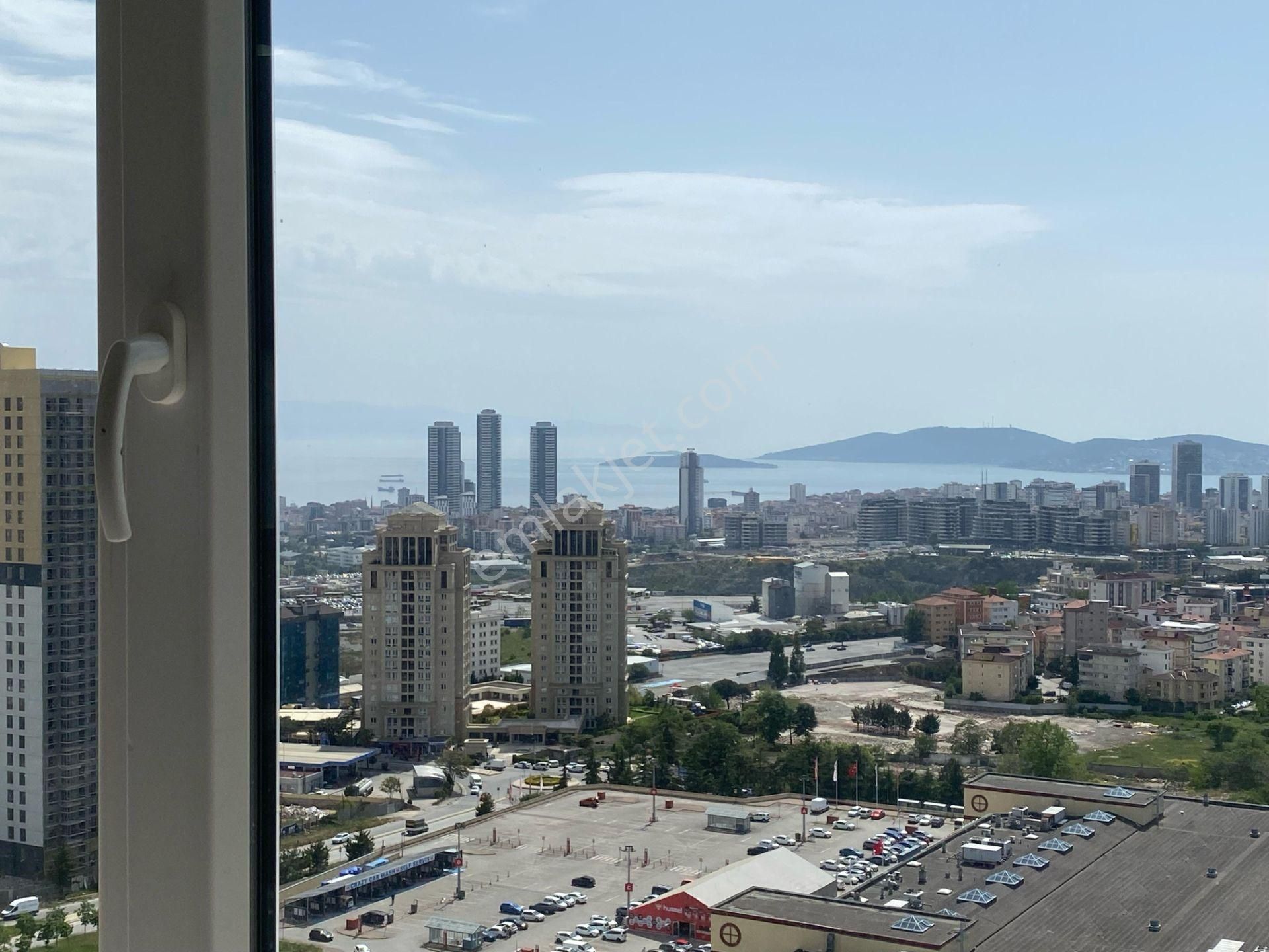 Rotamavi Kartal Sitesinde Yüksek Kat E-5 Metro Yakn Satılık 1+1