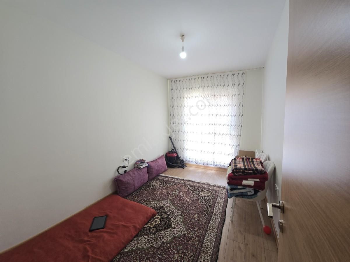 Çöl Güzeli Tokilerinde Kiralık Eşyalı 3+1 Daire - Görsel 5