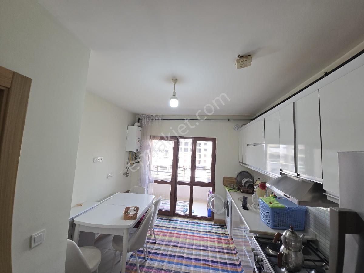 Çöl Güzeli Tokilerinde Kiralık Eşyalı 3+1 Daire - Görsel 7