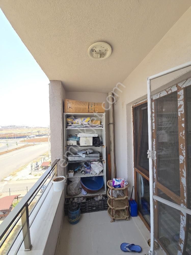 Çöl Güzeli Tokilerinde Kiralık Eşyalı 3+1 Daire - Görsel 6