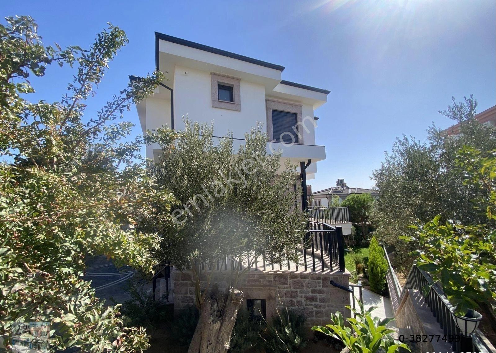 Balıkesir Ayvalık Cunda Da Satılık Muhtesem Villa.arsası:300 Metre Karedir - Görsel 10